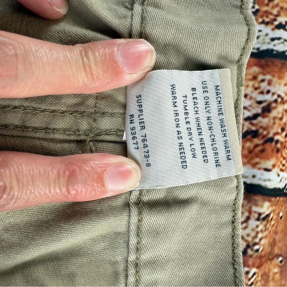 St. John's Bay Tan Cargo Shorts Outdoor Essential - Picture 3 of 5